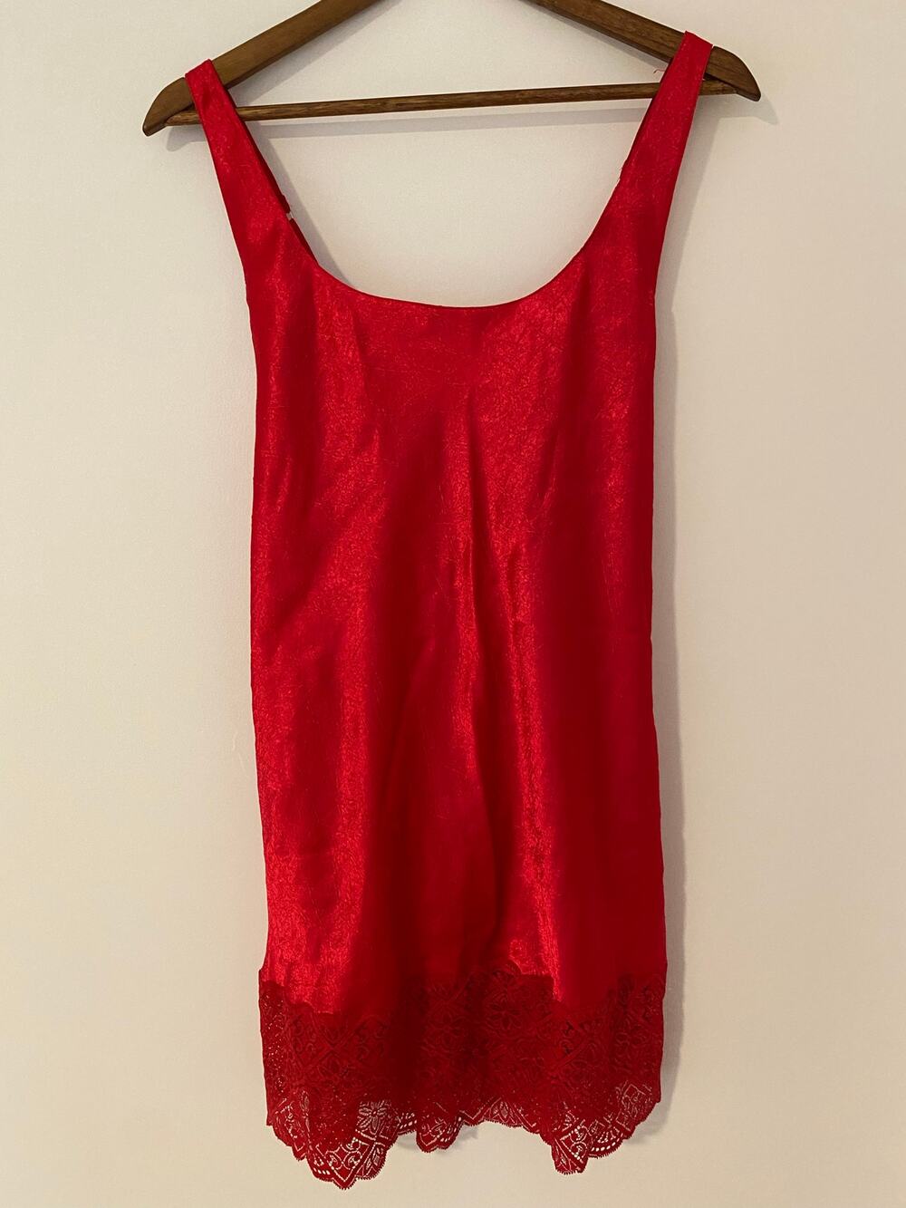 Victorias Secret Gold Label Vintage Slip Lingerie Silky Dress Red Lace Racerback